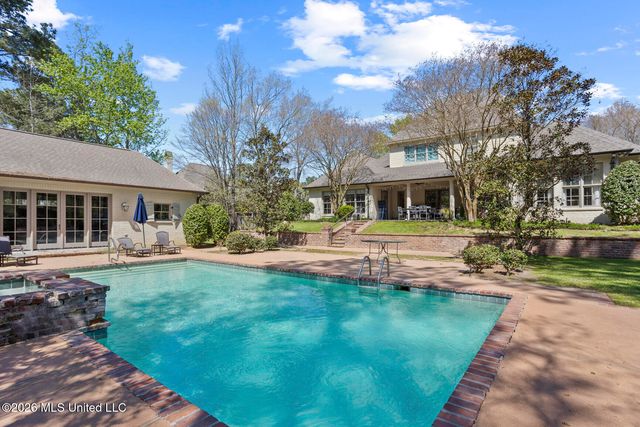 130 Summer Lake Drive, Ridgeland, MS 39157