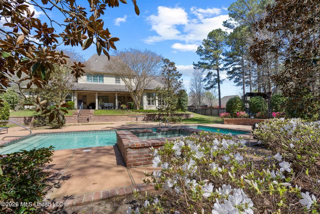 130 Summer Lake Drive, Ridgeland, MS 39157