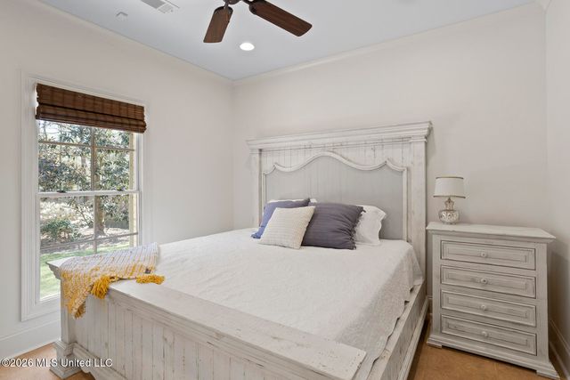 130 Summer Lake Drive, Ridgeland, MS 39157