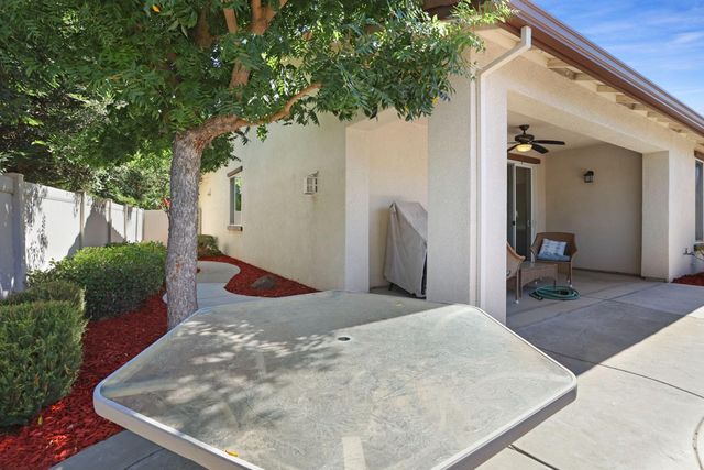 2349 Belle Glade Ln, Manteca, CA 95336