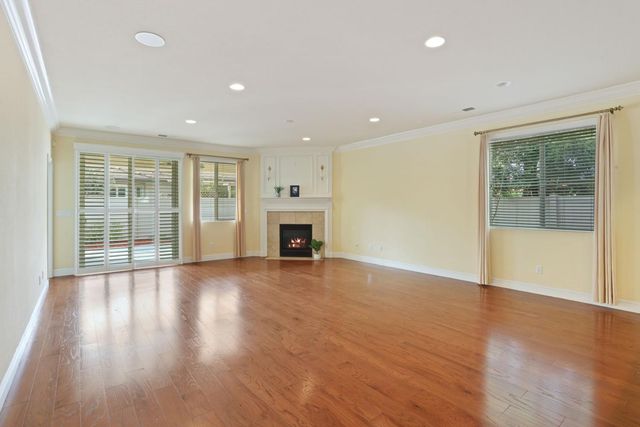 2349 Belle Glade Ln, Manteca, CA 95336