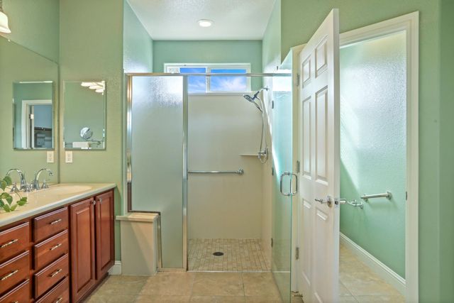 2349 Belle Glade Ln, Manteca, CA 95336