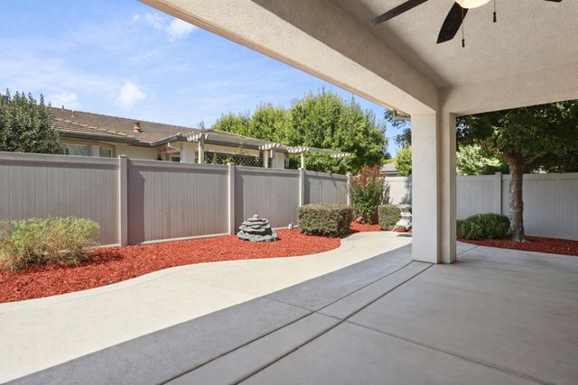 2349 Belle Glade Ln, Manteca, CA 95336