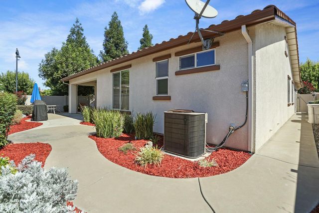 2349 Belle Glade Ln, Manteca, CA 95336