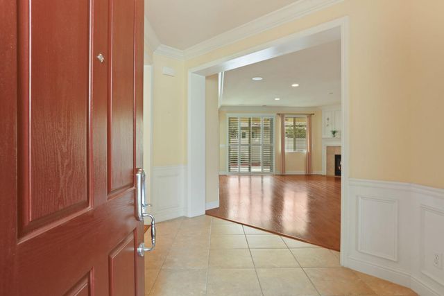 2349 Belle Glade Ln, Manteca, CA 95336