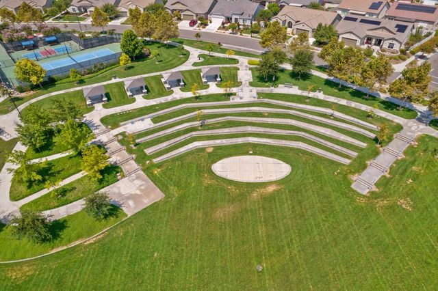 2349 Belle Glade Ln, Manteca, CA 95336