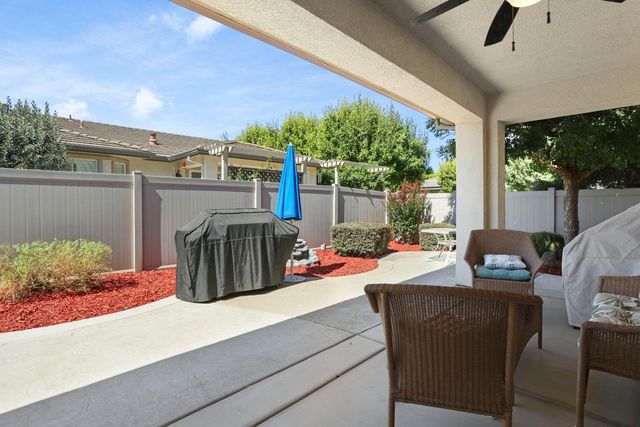 2349 Belle Glade Ln, Manteca, CA 95336
