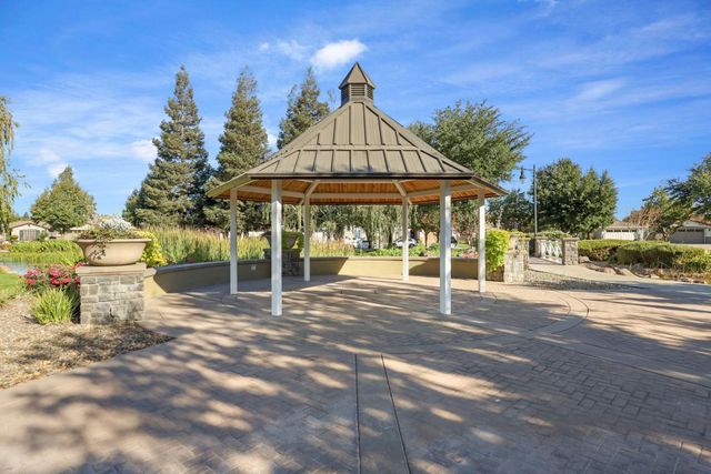 2349 Belle Glade Ln, Manteca, CA 95336