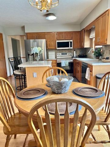 98 Gayle Drive, Pickerington, OH 43147