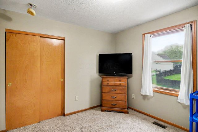98 Gayle Drive, Pickerington, OH 43147
