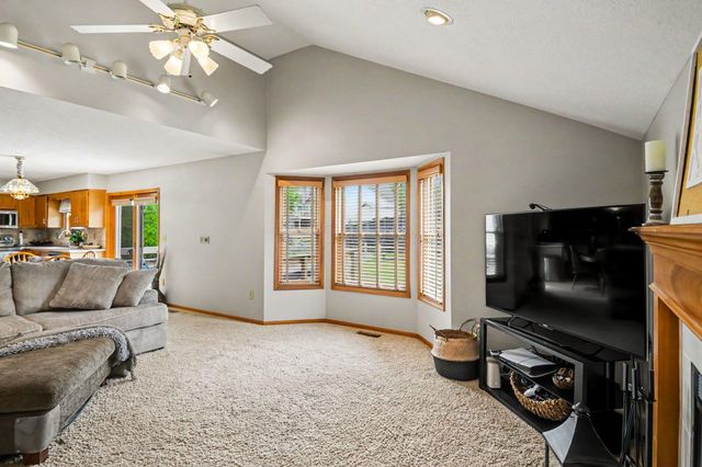 98 Gayle Drive, Pickerington, OH 43147