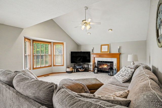 98 Gayle Drive, Pickerington, OH 43147