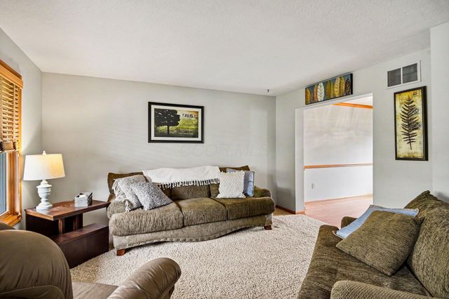 98 Gayle Drive, Pickerington, OH 43147