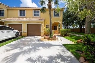 16801 SW 1st St, Pembroke Pines, FL 33027