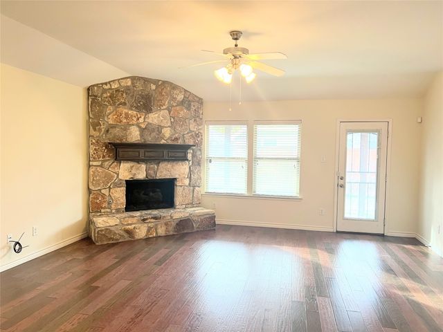 1616 Bluebird Drive, Little Elm, TX 75068