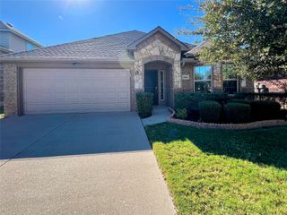 1616 Bluebird Drive, Little Elm, TX 75068