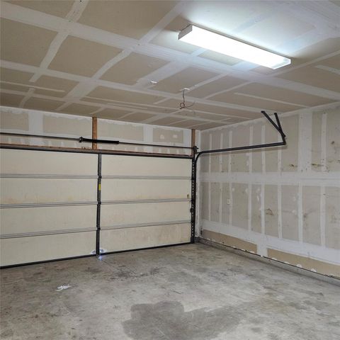 727 Luna Vista DR, Hutto, TX 78634