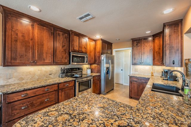 3713 Quail Run, Granbury, TX 76049