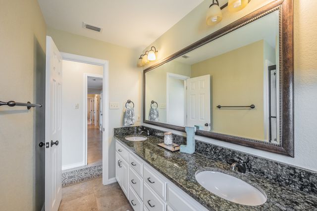 3713 Quail Run, Granbury, TX 76049