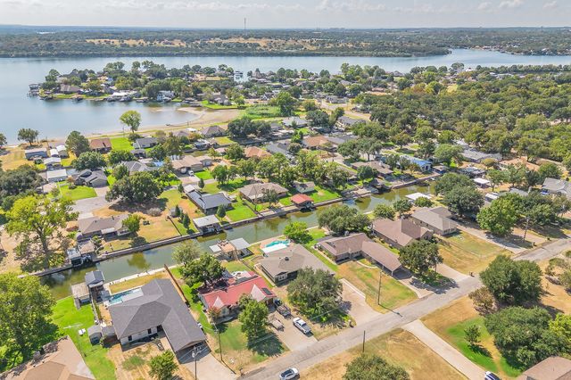 3713 Quail Run, Granbury, TX 76049