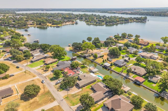 3713 Quail Run, Granbury, TX 76049