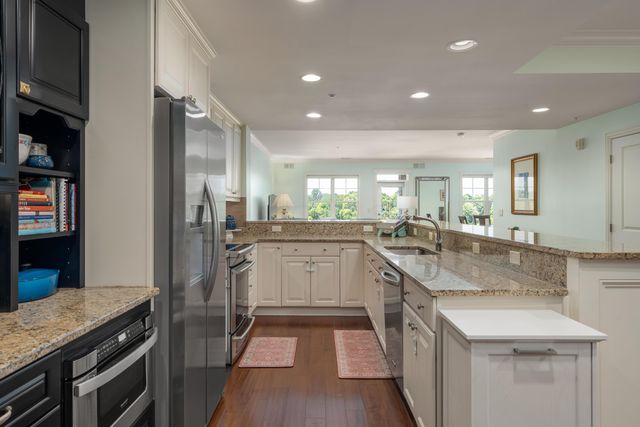 5735 Newbank Circle, 203, Dublin, OH 43017
