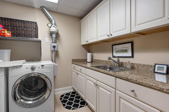 5735 Newbank Circle, 203, Dublin, OH 43017