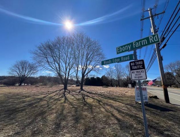 58 Main St, Lakeville, MA 02347