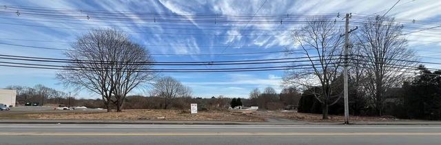 58 Main St, Lakeville, MA 02347