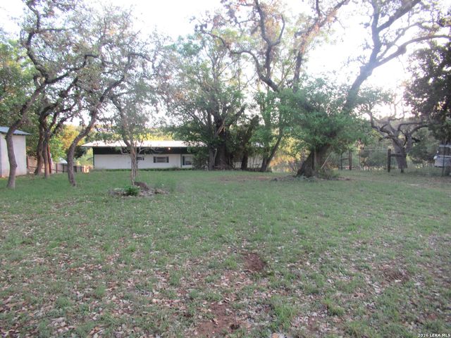2045 Rio Ranchero, Pipe Creek, TX 78063