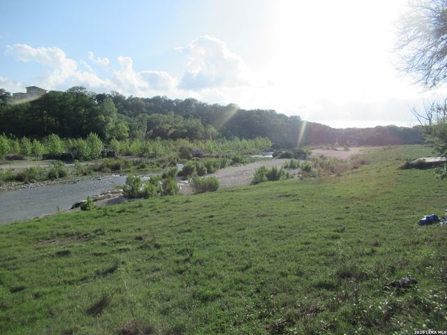 2045 Rio Ranchero, Pipe Creek, TX 78063
