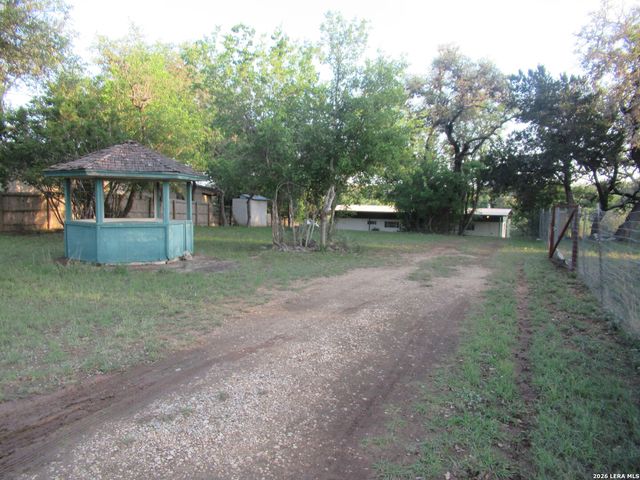2045 Rio Ranchero, Pipe Creek, TX 78063