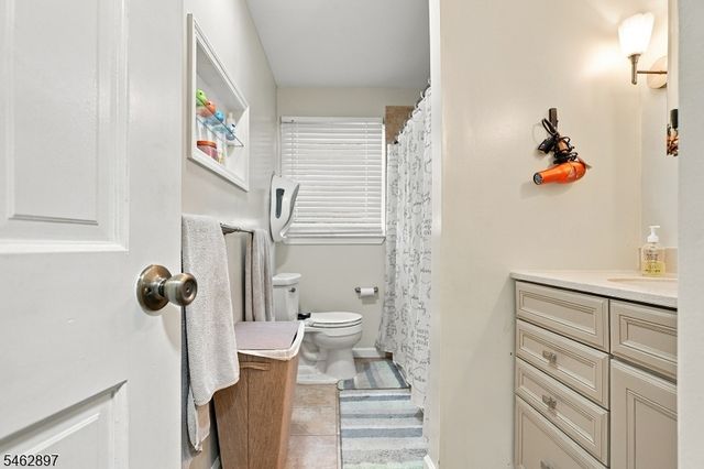 129 S 20Th Ave, Manville Boro, NJ 08835