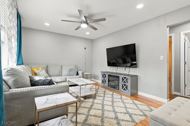 129 S 20Th Ave, Manville Boro, NJ 08835