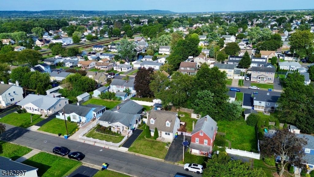 129 S 20Th Ave, Manville Boro, NJ 08835 — photo 2