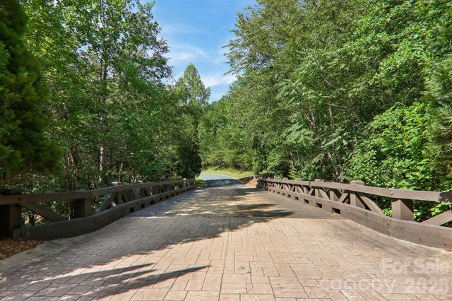 35 Mountain Parkway, Mill Spring, NC 28756