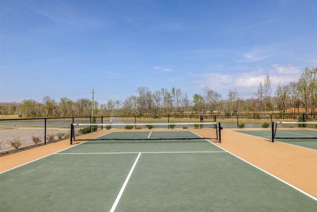 160 DRIFTWOOD LOOP, Oakland, TN 38060