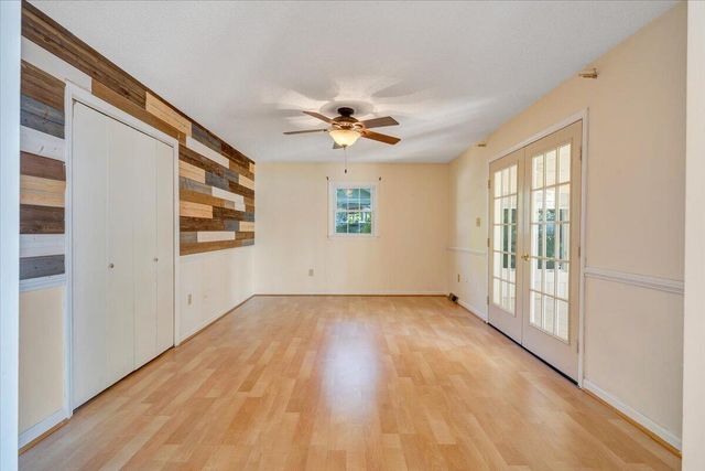216 Pine Knob CIR, Moneta, VA 24121