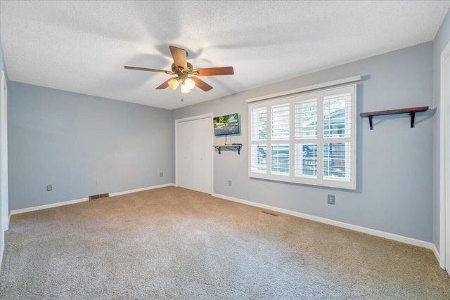 216 Pine Knob CIR, Moneta, VA 24121