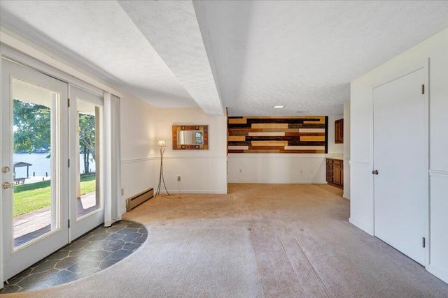 216 Pine Knob CIR, Moneta, VA 24121