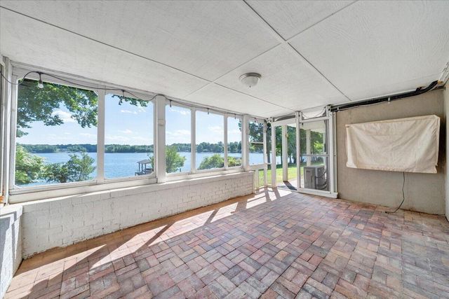 216 Pine Knob CIR, Moneta, VA 24121