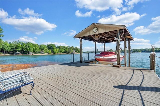 216 Pine Knob CIR, Moneta, VA 24121