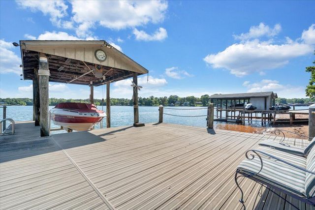 216 Pine Knob CIR, Moneta, VA 24121