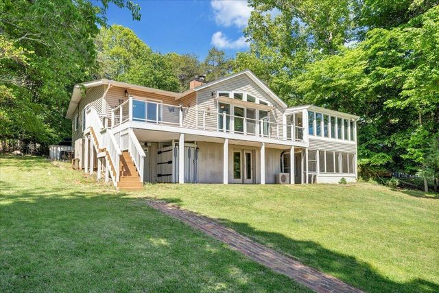 216 Pine Knob CIR, Moneta, VA 24121
