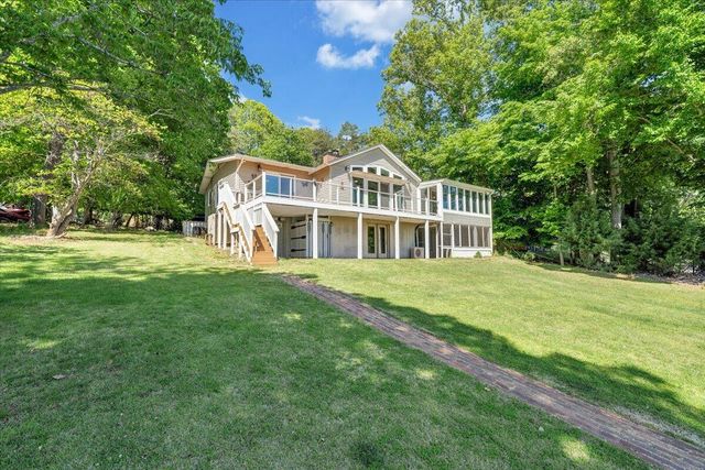 216 Pine Knob CIR, Moneta, VA 24121