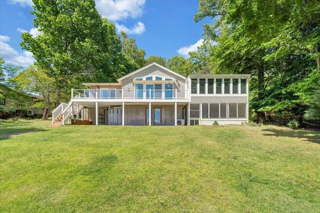 216 Pine Knob CIR, Moneta, VA 24121