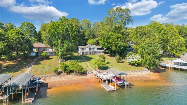 216 Pine Knob CIR, Moneta, VA 24121