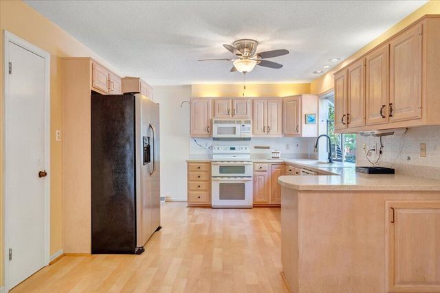 216 Pine Knob CIR, Moneta, VA 24121