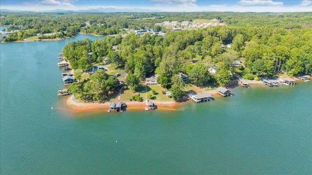 216 Pine Knob CIR, Moneta, VA 24121