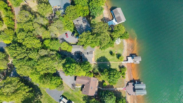 216 Pine Knob CIR, Moneta, VA 24121